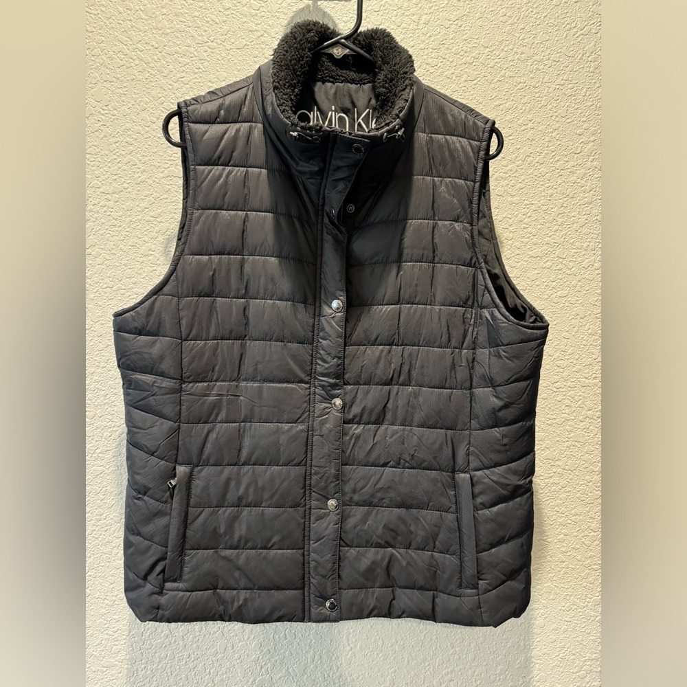 Calvin Klein puffer vest XL